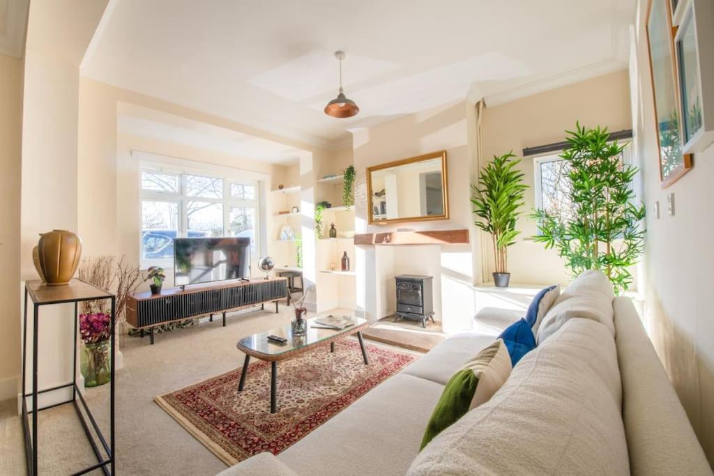 Charming Cottage Getaway In 알트링캠 외부 사진
